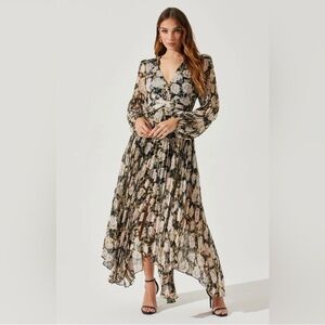 Astr Black and Cream Floral Long Sleeve Dress